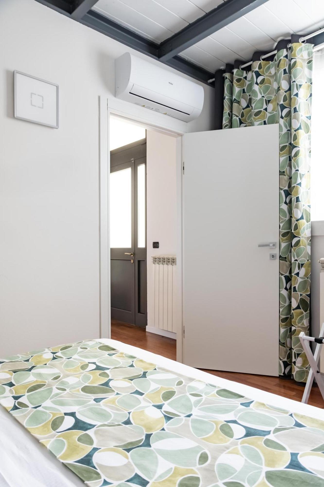 Mini Loft Torre San Vitale Como Exteriör bild